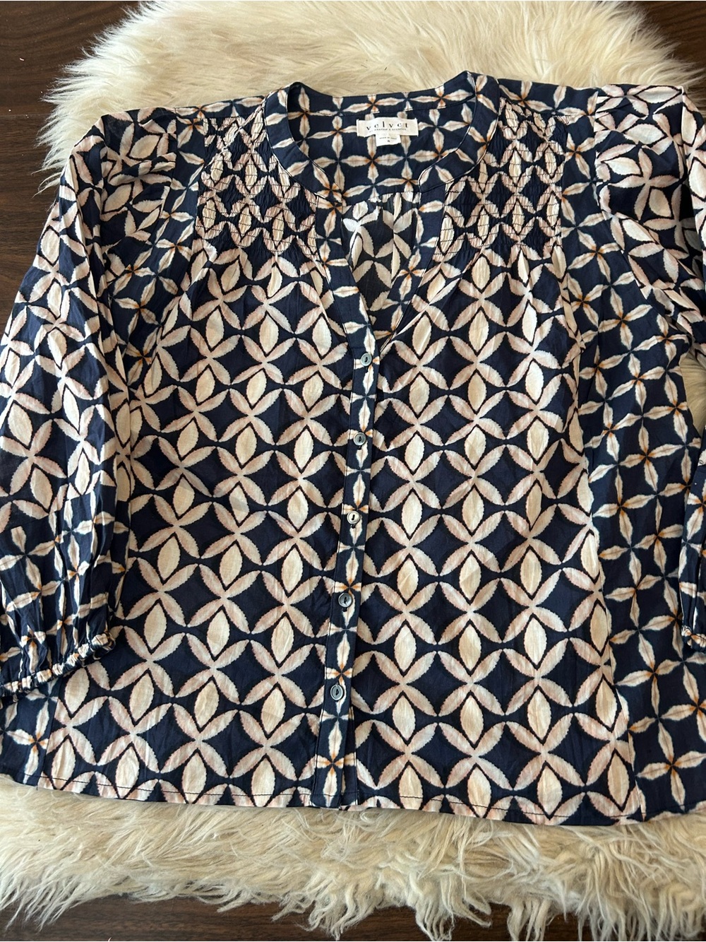 ANTHROPOLOGIE VELVET BY GRAHAM & SPENCER ‘Haddon’ Blouse - Picture 4 of 13